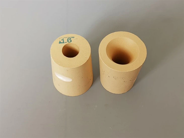 Ziconia Insert With Tundish Nozzle Outside